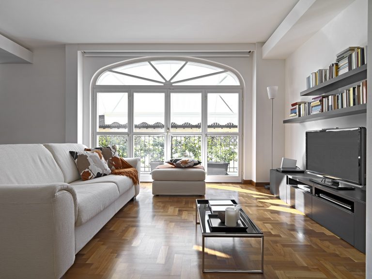 An image of interiors of a Modern Living Room with Wood Floor put on by Palouse Floors